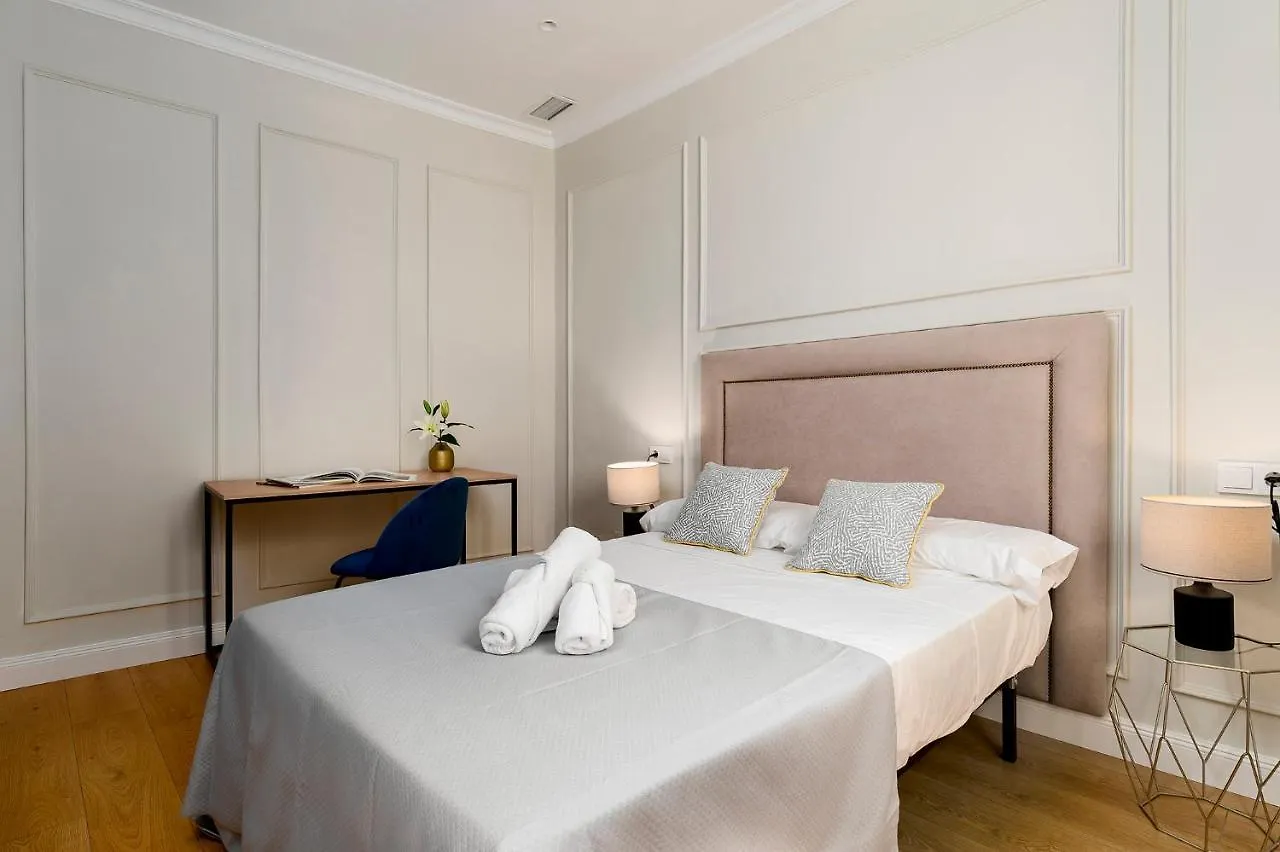 Apartamento Plaza De La Merced 4 Habitaciones Malaga